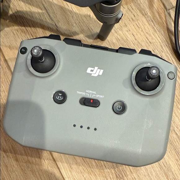 DJI Mavic Air 2 Gray Drone Set with Controller and Accessories
Flymore package - Picture 2 of 5